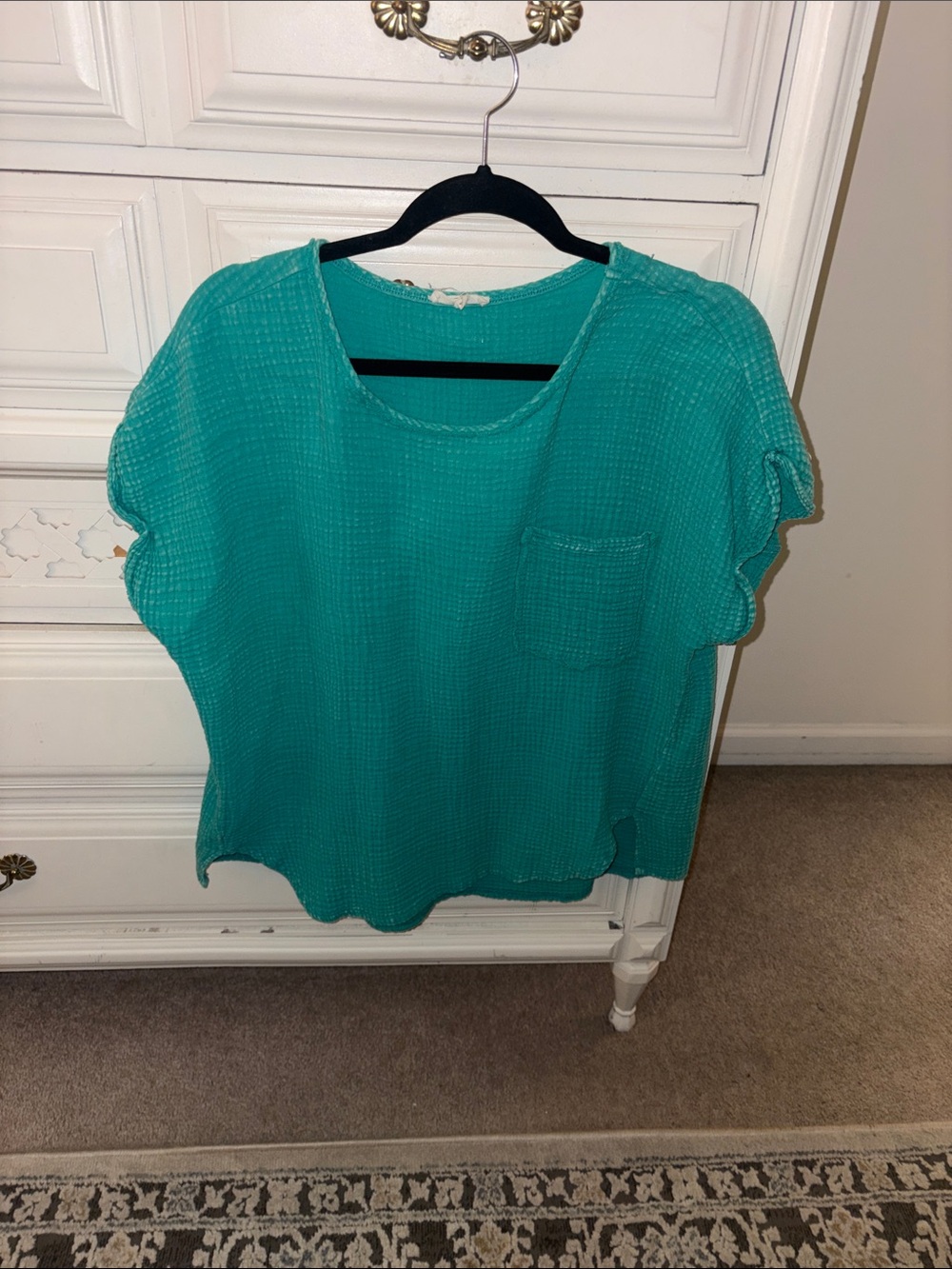 Relaxed Textured Short-Sleeve Top in Teal/Green